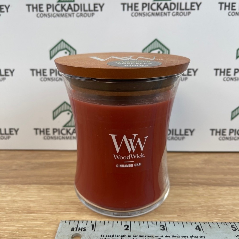 WoodWick Cinnamon Chai Scented Candle 9.7 oz Pluswick Crackle Wood Wick 92104